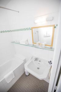 Hotels Hotel Le Trident Thyrse : photos des chambres