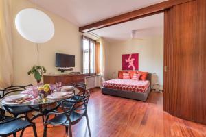 One-Bedroom Apartment - 10, Via Venezia room in Design Apartments Florence- Florence City Center