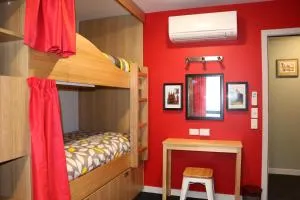 Adventure Q2 Hostel - 格莱诺基