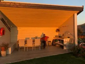 TINEBUA Basecamp Senja - Mefjordvær