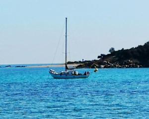 Bateaux-hotels stlocavoile Seuls a bord d un voilier ancre dans le golfe : photos des chambres