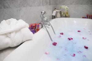 The Chatsworth Hotel