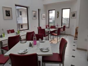 Keys Lite by Lemon Tree Hotels, Mayfield, Gurgaon