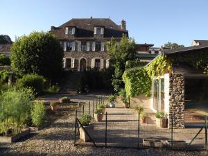 Hostellerie des Lauriers - Groupe Logis Hotels : photos des chambres