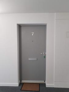 7 Royal View Apartments