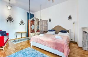 Two-Bedroom Apartment room in Rezident