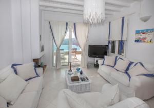 Mykonian Suite with Magnificent Views by GHH Myconos Greece