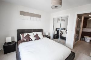 City Centre Orange Apartments - Portland Street