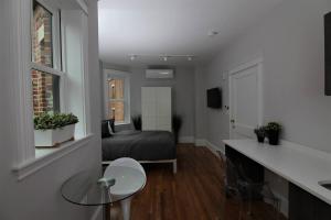 A Stylish Stay w a Queen Bed, Heated Floors.. #3