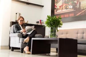 Hotel Castell - Cerca Del Aeropuerto