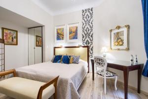 ClickTheFlat Palace Of Culture Art Apartment