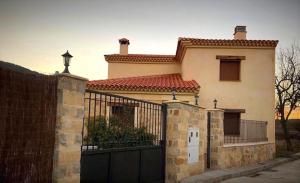 Casa rural Laguna de Uña