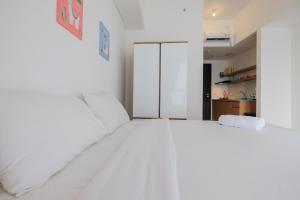 Simple Furnished Studio Casa De Parco Apartment By Travelio