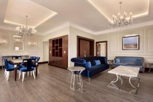 King Suit with Sea View room in TRYP by Wyndham Izmit
