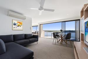 Wharf Lodge River View Apartment