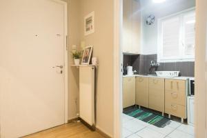 Your stay next to Acropolis!