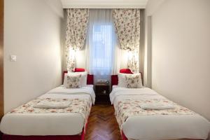 Economy Twin Room room in Queen Seagull Boutique Hotel