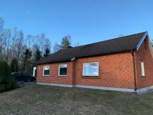 Cozy house in Kosta center surrounding with Swedish nature - Kopparfly