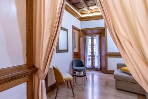 Spagna Historical by Spanish Steps