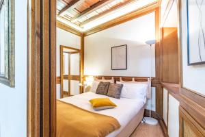 Spagna Historical by Spanish Steps