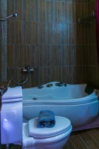 ''EPAVLIS boutique GALAXIDI'' Parnassos Greece