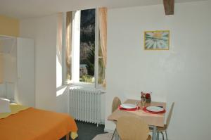 Appart'hotels Appart Le Chili- Quartier thermal- Parc remarquable - Linge fourni : photos des chambres