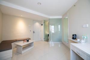 The Gloria Suites Grogol