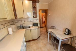 Центр Метро Печерск ул Арсенальная 20