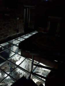Nucis Home glass floor