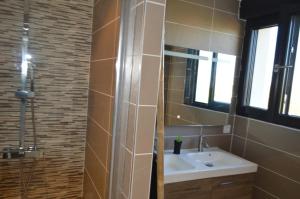 Villa au coeur du Gers avec vue sur les Pyrénées