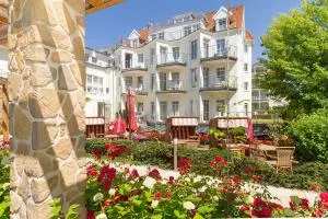 HOTEL am STRAND - كولونغسبورن