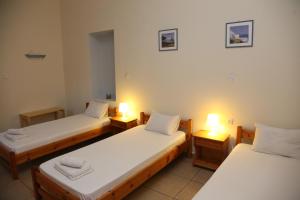 Oasis Rooms & Studios in Galissas Syros Greece