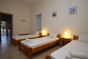 Oasis Rooms & Studios in Galissas Syros Greece