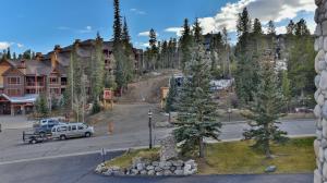 Tyra Streamside Wolf’s Lair Condo: Ski-InSki-Out