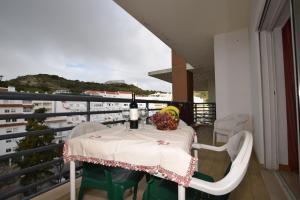 Down town, 2 bedroom apartment with balconny