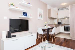 Beautiful New Apartment Bubli