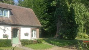 Maisons d'hotes CHAMBRE D'HOTE AU MOULIN DE LONGUEIL : Chambre Double - Vue sur Jardin