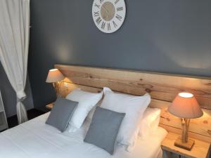 Hotels Le Pavillon Bleu : photos des chambres