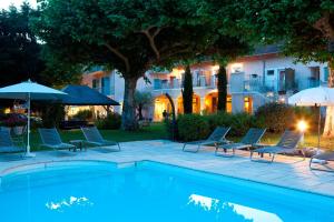 Hotels Logis Auberge Saint Simond : photos des chambres