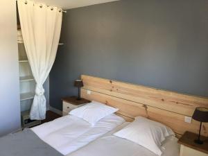 Hotels Le Pavillon Bleu : photos des chambres