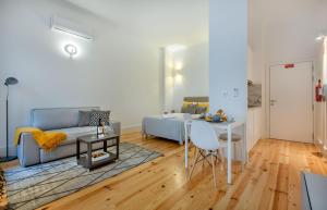 Santa Catarina Experience in Porto