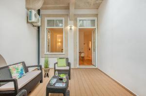 Santa Catarina Experience in Porto