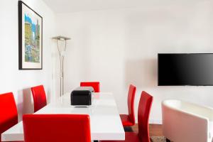 Luxury apartment-free parking