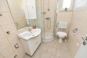 Bory 2 centrally located ap for 5