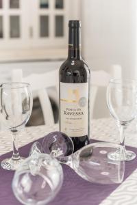 Fishermans Beach Home 2BR 2BA AC Wi-Fi