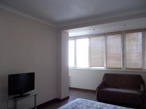 Апартаменты проспект Победы, Цирк