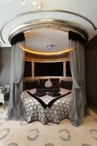 Ottomans Life Hotel S Class