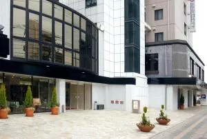 ホテルニュープラザ久留米 (Hotel New Plaza Kurume)