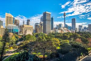 Apartment at College St