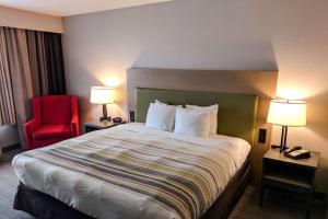 King Room - Non-Smoking room in Comfort Inn & Suites Slidell